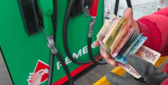 ¿Vas a cargar gasolina o diésel? Pagarás más de impuestos