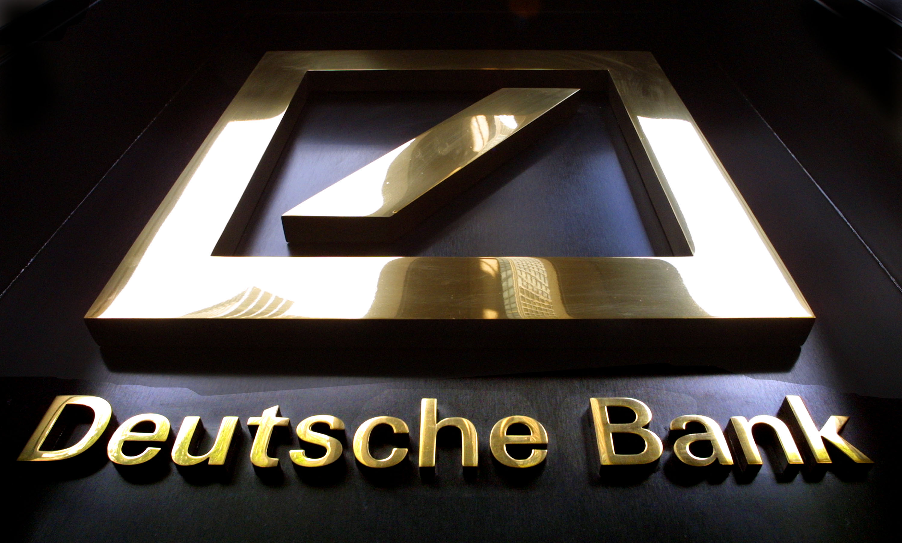 Reconocen Deutsche Bank y Morgan Stanley millonarias pérdidas por reforma fiscal de EU