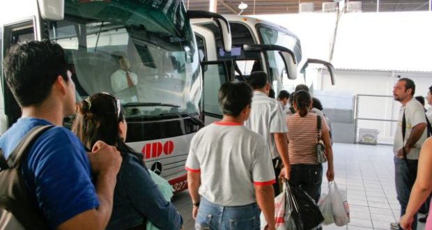 Turistas mexicanos viajaron más en autobús en 2017
