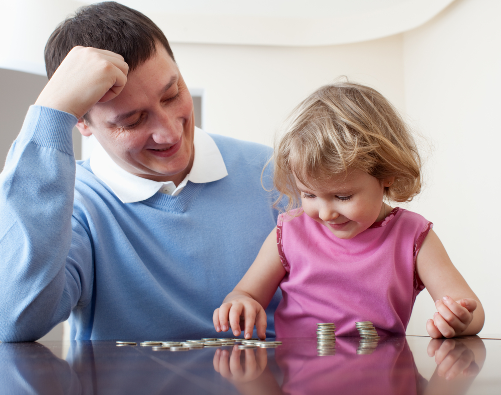 Promover el ahorro entre los hijos, lo mejor que un padre puede hacer: Consar