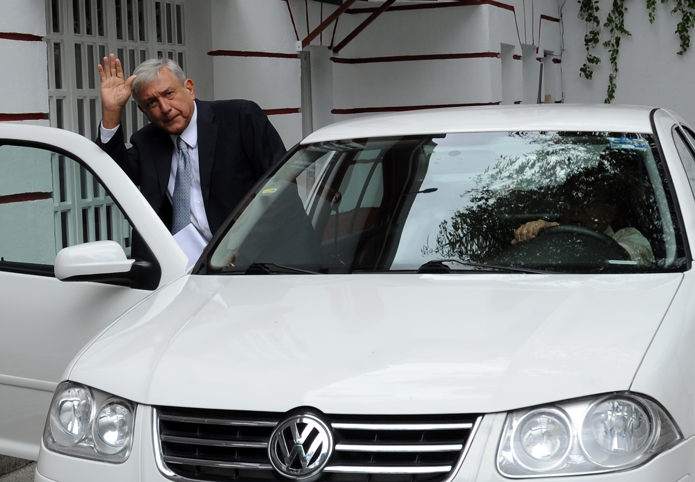 López Obrador trabaja en un proyecto de acciones para su gobierno
