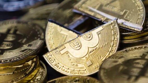 Crece 400% envío de remesas a través de criptomonedas