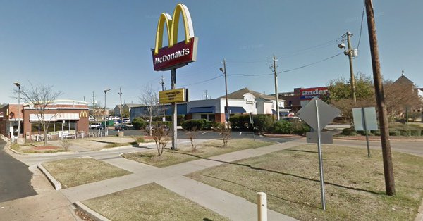 Tiroteo en McDonald's de Alabama deja 4 heridos y un muerto