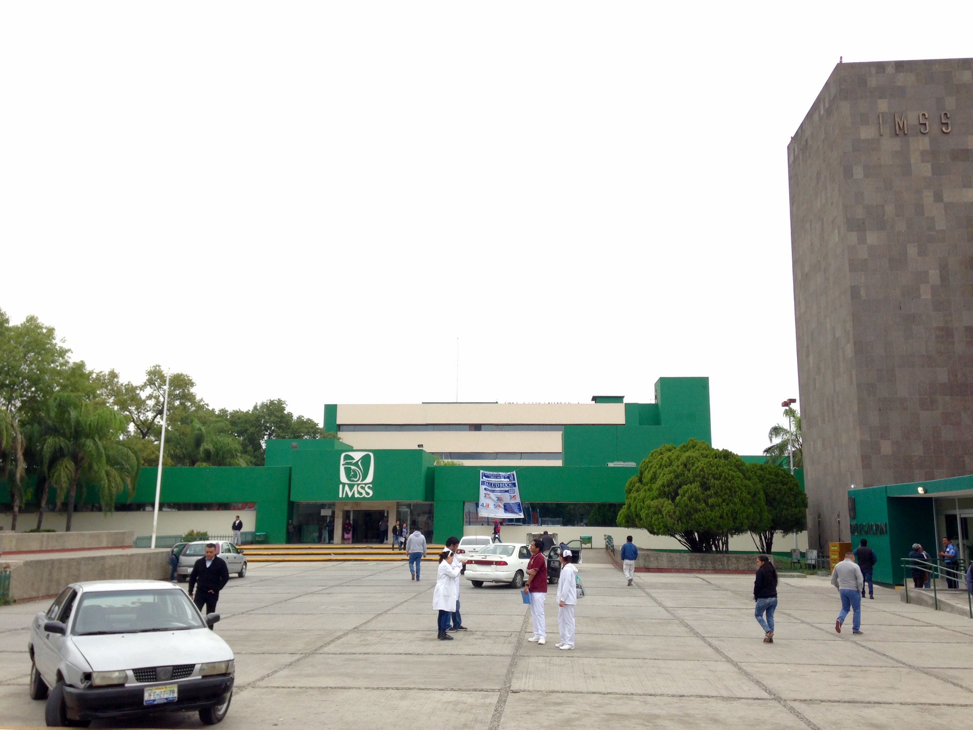 IMSS otorgó “histórico” aumento de 3.5% al salario y de 4% para prestaciones