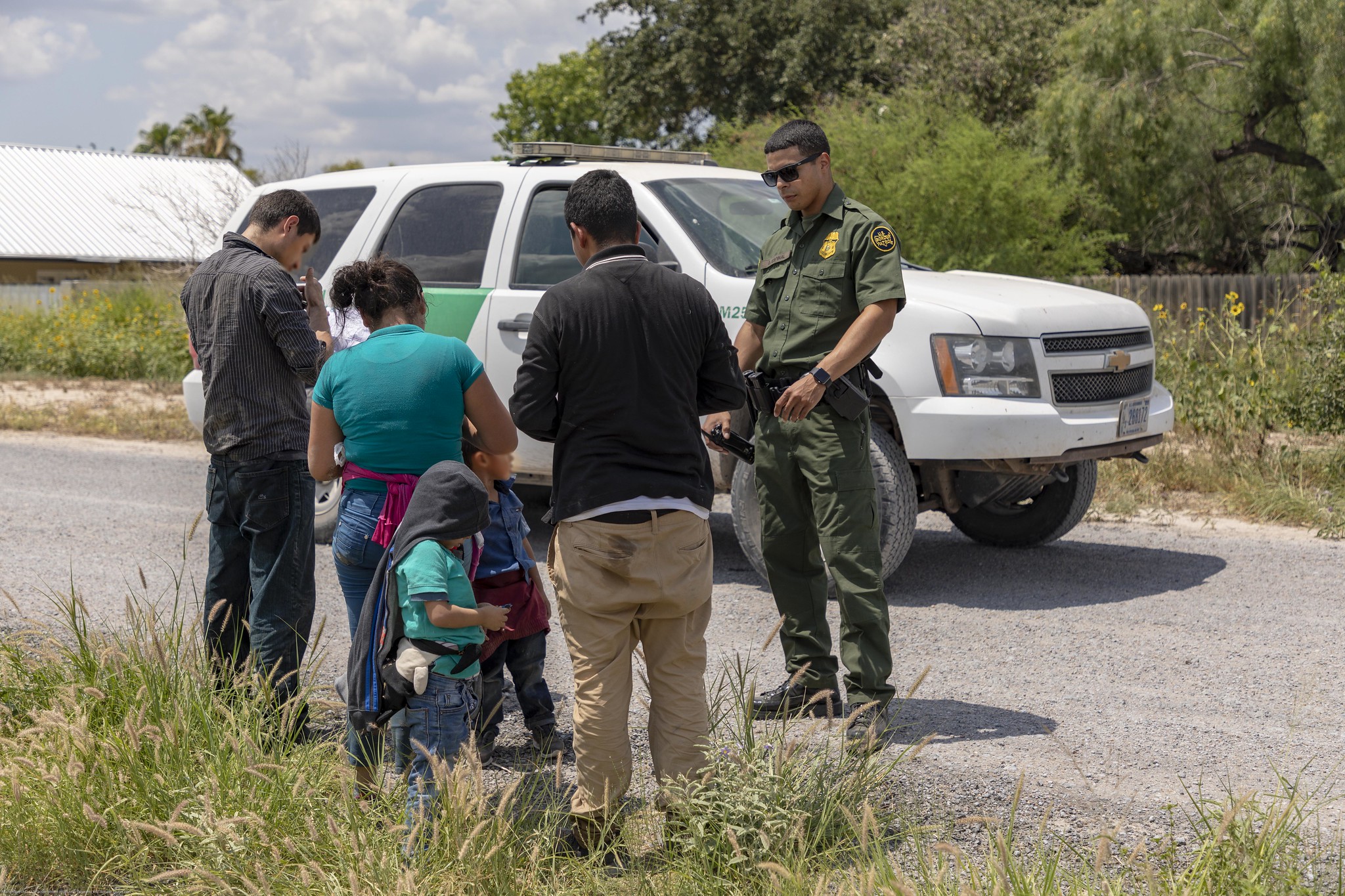 Retira Trump trabas para retener a menores migrantes por tiempo indefinido, asilo