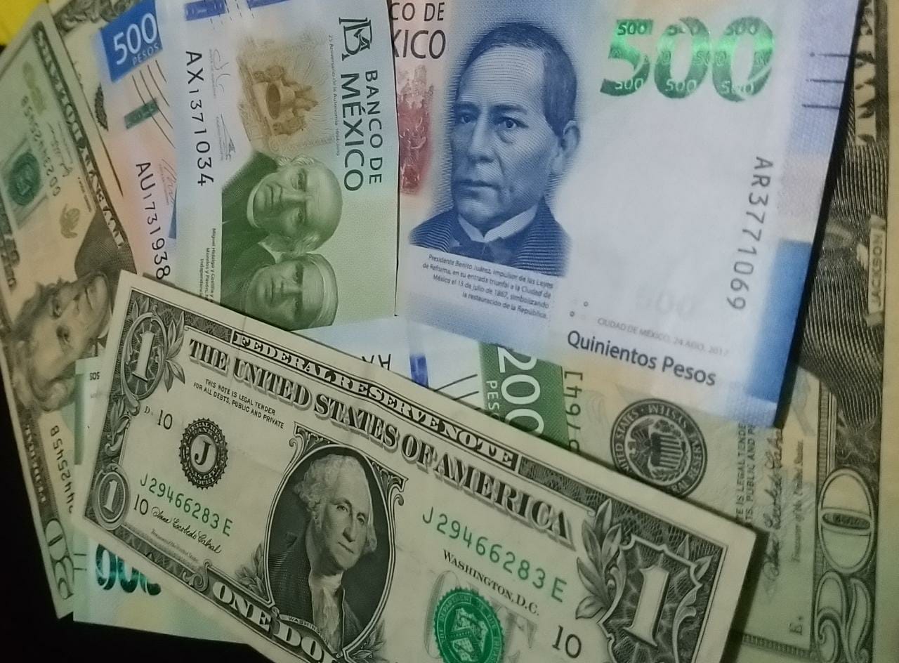 El peso se apreció en espera de la decisión de política monetaria de Banxico