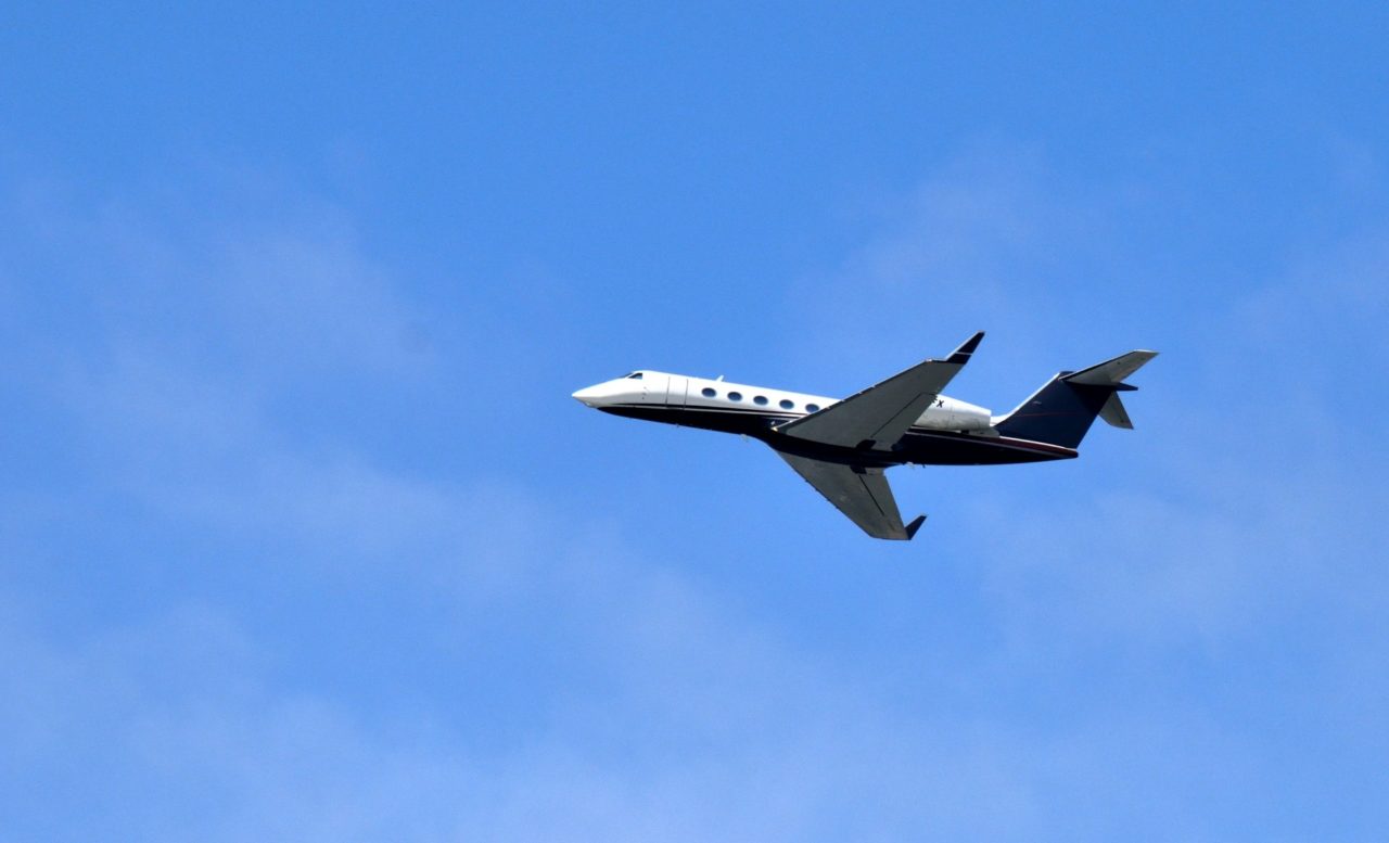 Cofece sugiere al Congreso no aprobar las reformas a la industria de la aviación