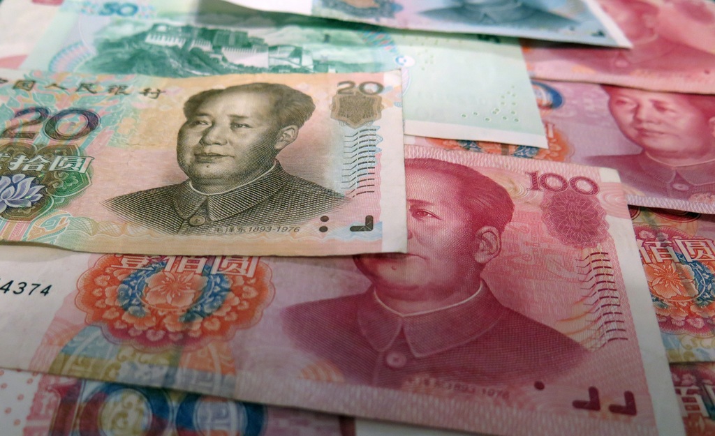 China desinfectará billetes para evitar mayor propagación de coronavirus