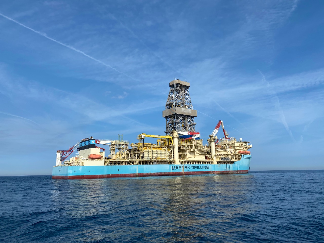 CNH aplica pena convencional de 36 mdd a Repsol por incumplir contrato