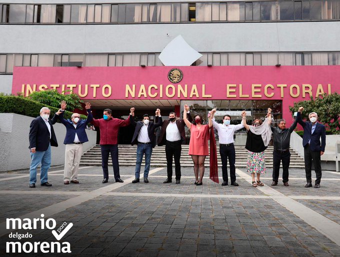 Mario Delgado se registra ante el INE para competir por dirigencia de Morena
