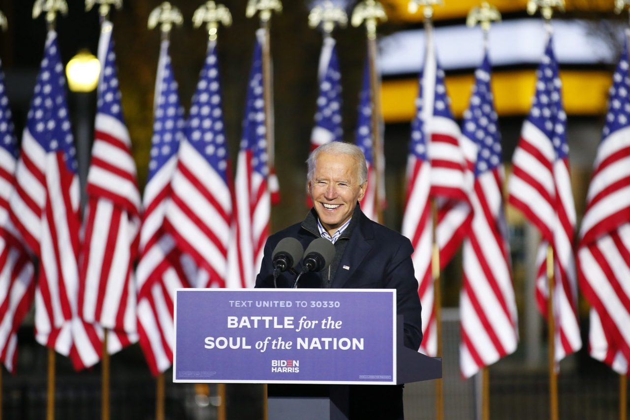 Biden se lleva Wisconsin; Trump acusa irregularidades en conteos