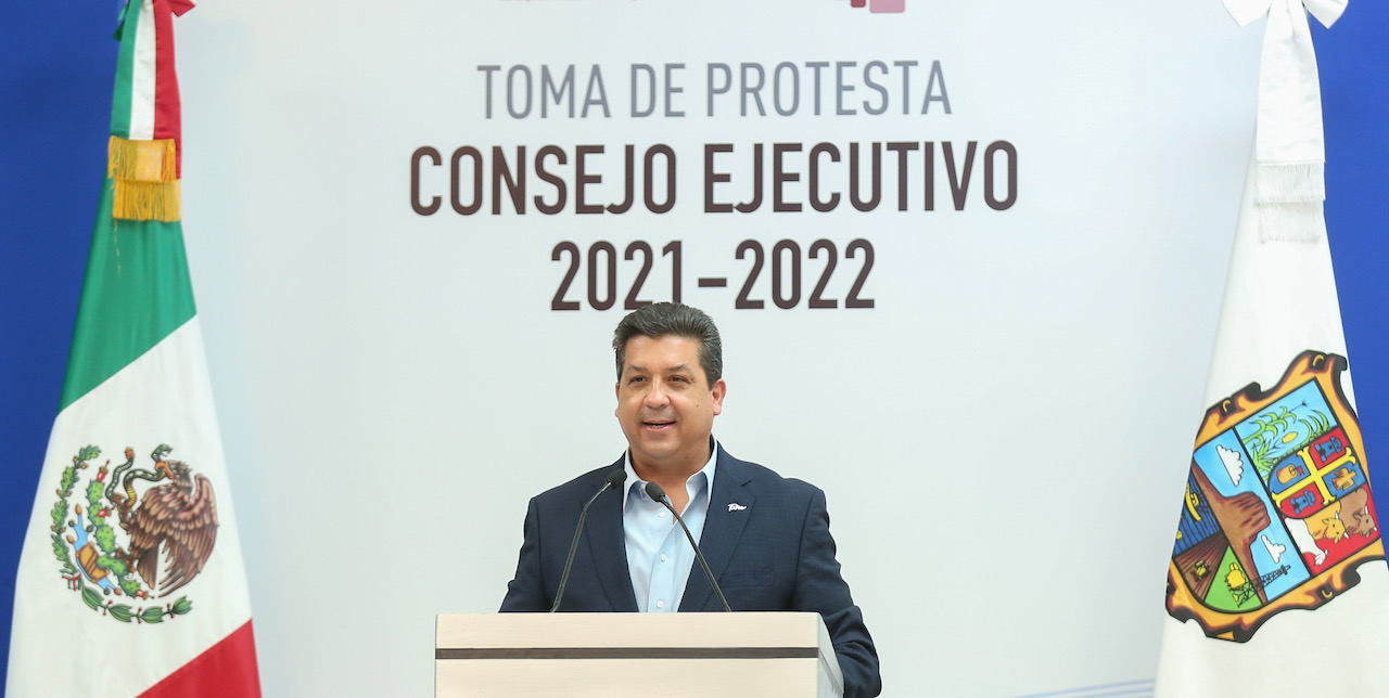 Emiten alerta migratoria contra Francisco García Cabeza de Vaca