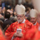 La austeridad llega a la Iglesia; el papa decreta reducción a salarios en Santa Sede