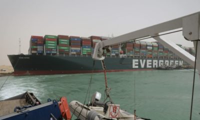 EU echará la mano para desbloquear Canal de Suez