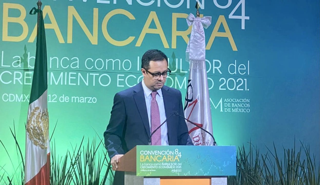Buscará Hacienda impulsar dos agendas de política pública con la banca