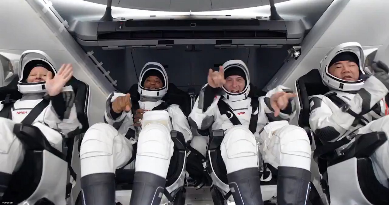 @SpaceX