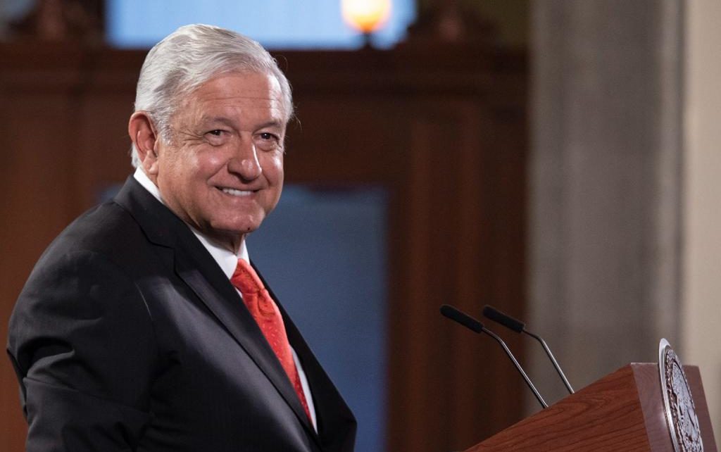 AMLO quedó contento con nuevo pronóstico de Banxico para la economía; augura vuelta a la “normalidad plena”, conferencia