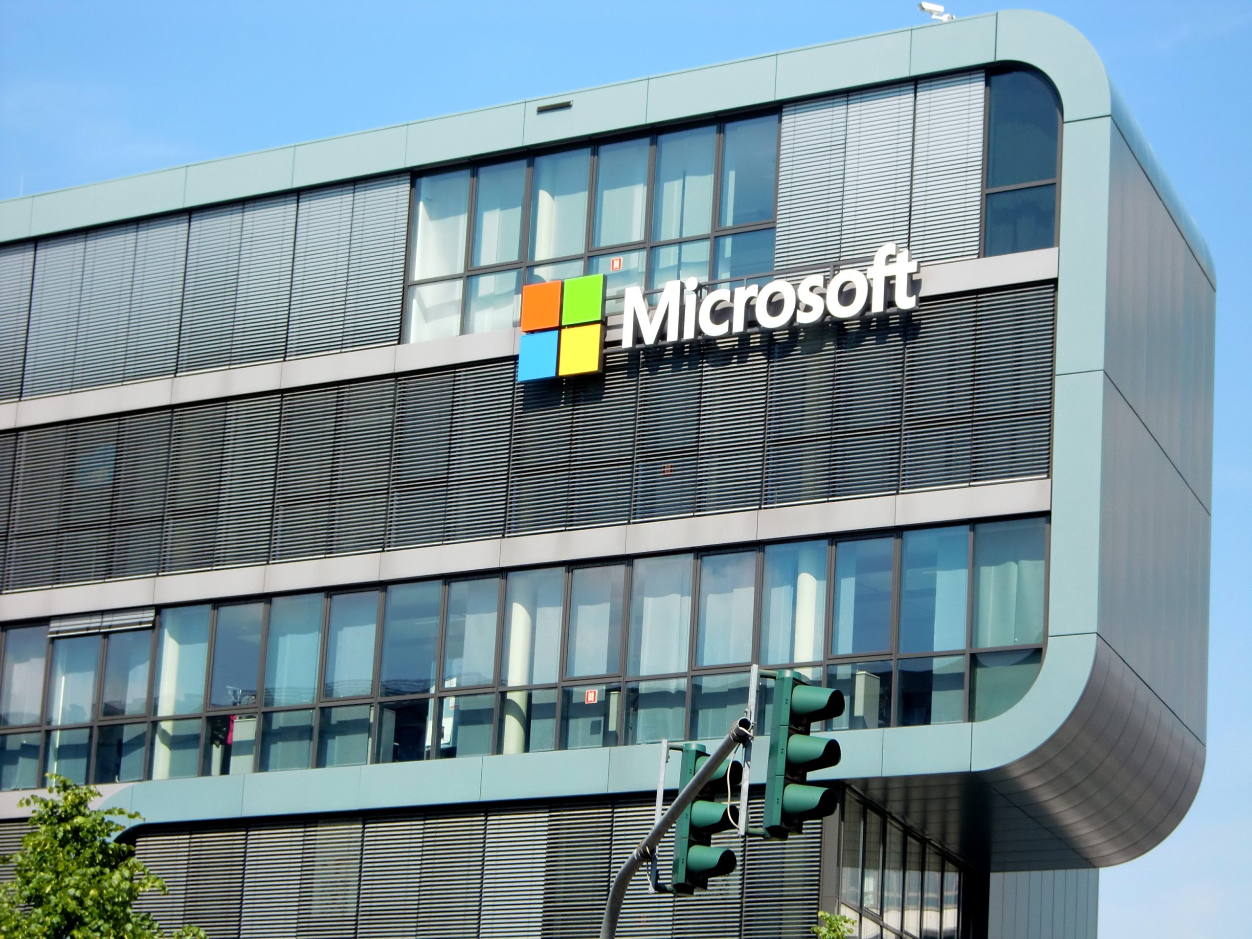 Más recortes en las tecnológicas: Microsoft planea ‘decir adiós’ a 11 mil trabajadores
