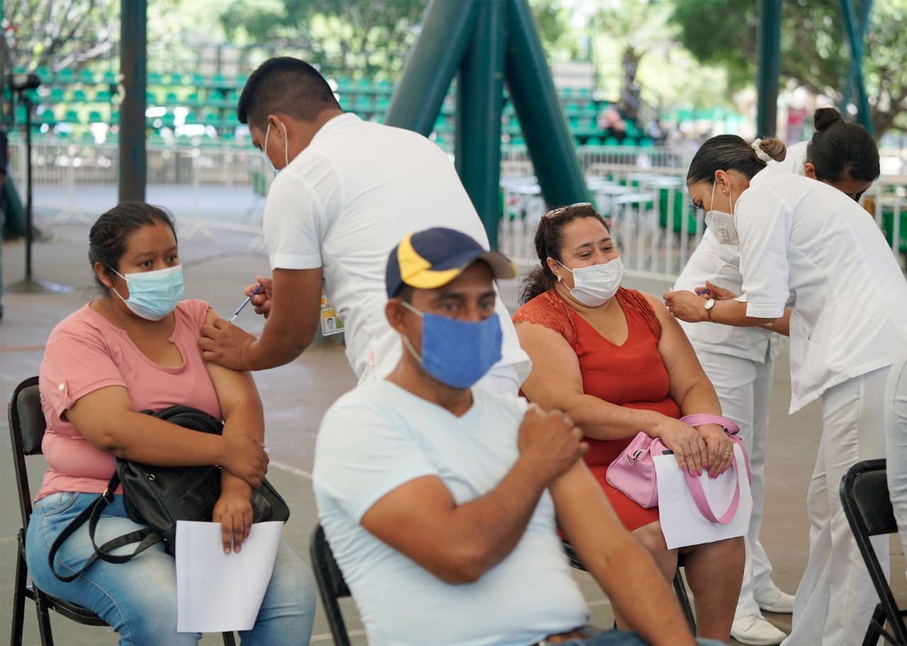 Vacunación contra el Covid-19 / IMSS