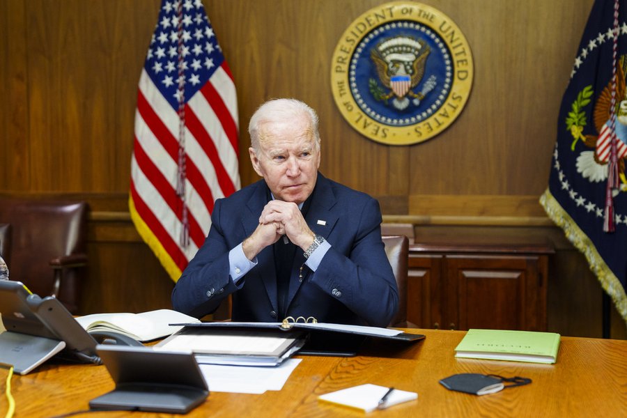 Por ‘amistad y diplomacia’, AMLO pide a Biden aterrizar en el AIFA
