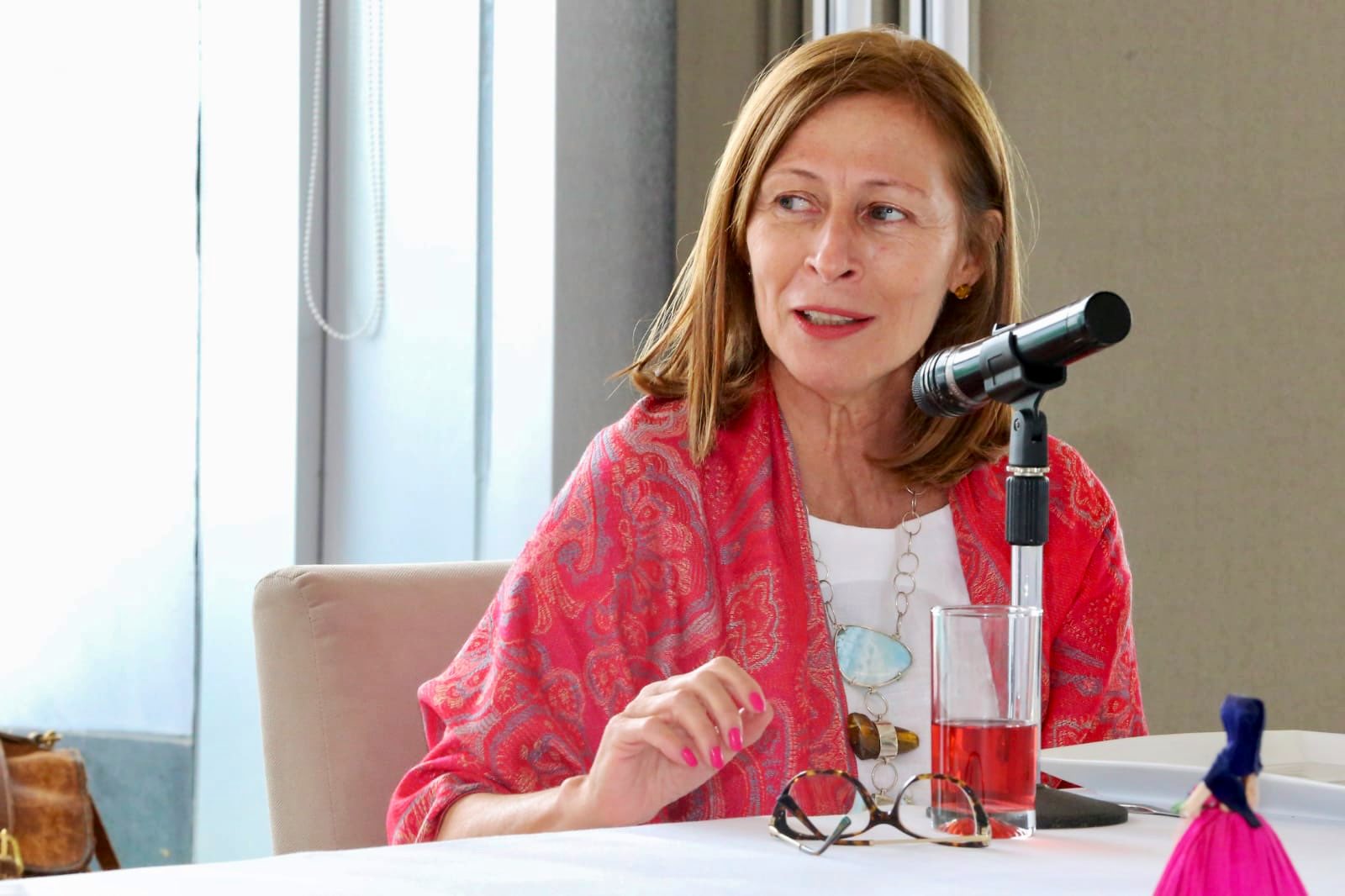 Choque entre Tatiana Clouthier y Raquel Buenrostro por consultas sobre energía