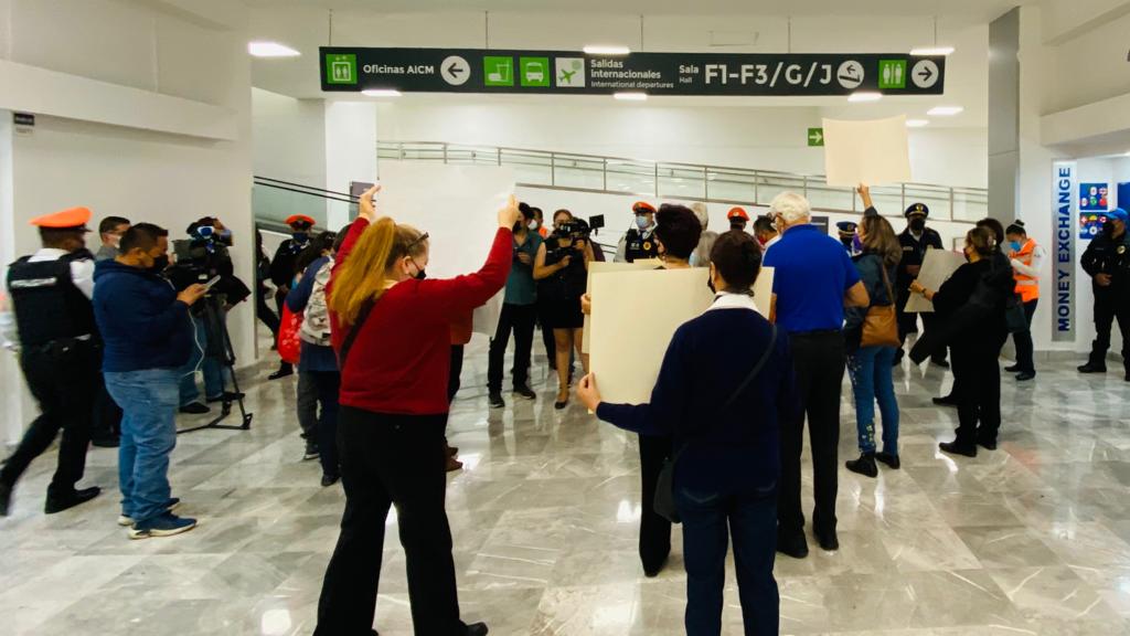 Tuvo AICM acercamiento con extrabajadores de Mexicana de Aviación