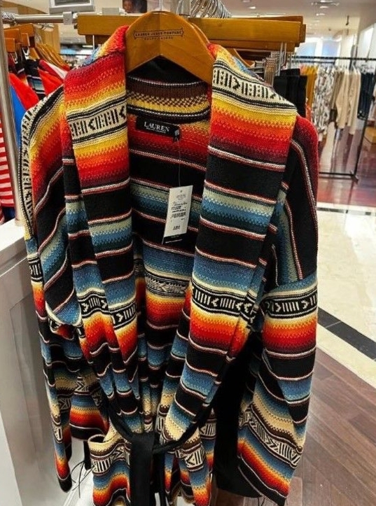 Denuncian Gutiérrez Müller y Frausto plagio de Ralph Lauren a sarape de Contla y Saltillo