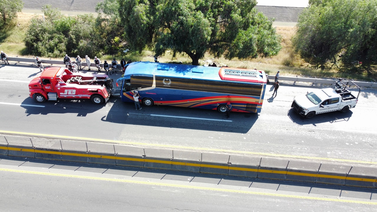Después de varios meses de reclamos de transportistas, gobierno emite reglamento de grúas