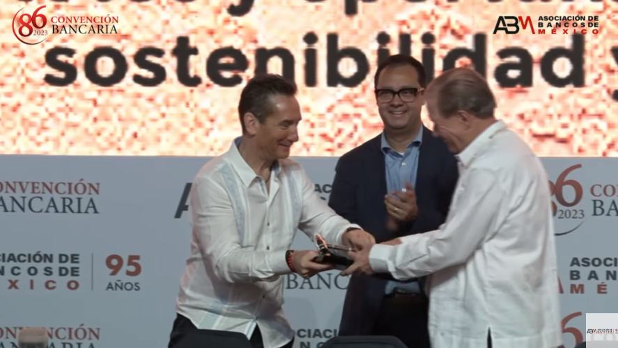Julio Carranza asume presidencia de ABM; promete “una banca más cercana a la gente”