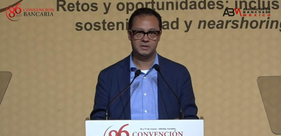 Hacienda ofrece a banqueros “diálogo abierto y franco”
