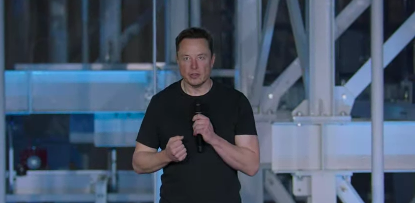 Elon Musk exhorta al mundo a “meter el acelerador” hacia la electromovilidad