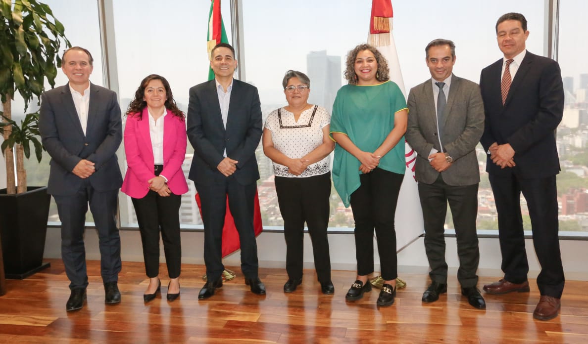 Raquel Buenrostro estrecha lazos con Aptiv Latinoamérica, proveedor de soluciones tecnológicas
