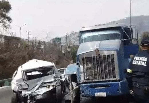 Choque De Tráiler Con Varios Vehículos En Autopista De Naucalpan Deja 10 Heridos 3576